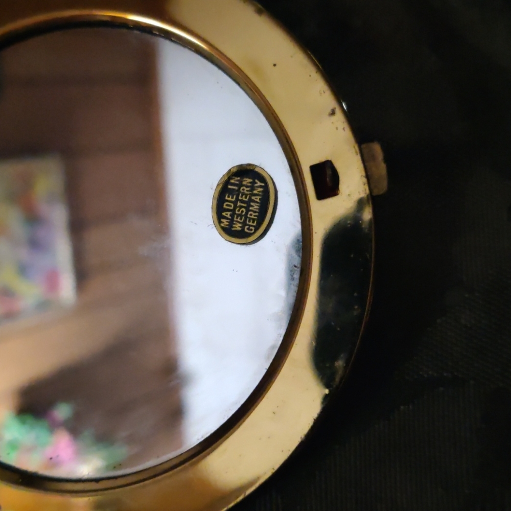 Compact mirror - Picture 5 of 5